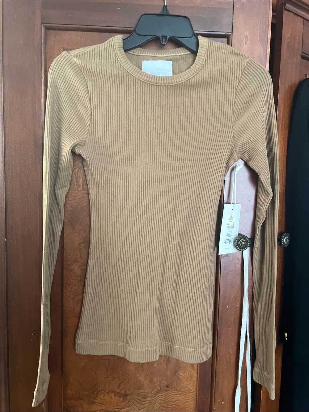 Citizens Of Humanity bina  crewneck Ribbed Long Sleeve sweater Top in caramel Sm